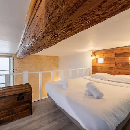 Beautiful Listed Le Clos Des Arts Apartment *
