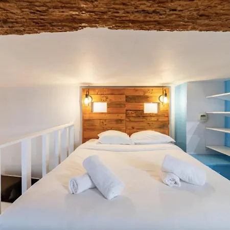 Beautiful Listed Le Clos Des Arts Apartment *